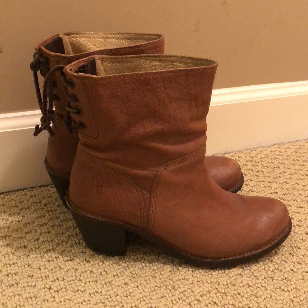 Light brown Frye booties